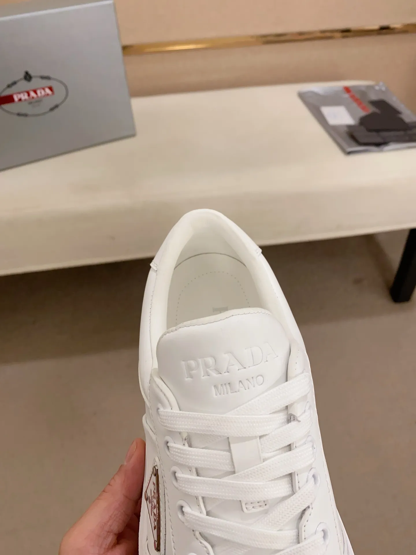 Men's shoes💰 620💰 ✔️✔️✔️Higher version High-quality new PRADA counters are launched simultaneously. The new men's shoes and 😘fabrics are selected from first-layer cowhide and are made by pure handicrafts. Lining: Full cowhide lining. 👍🏿 High-end ☄️ air-cushion molded anti-slip rubber outsole, exquisite lines, simple and elegant, comfortable and high-end for leisure travel. Code number: 38 to 44